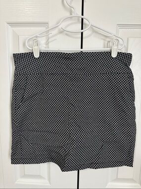 Black & White Patterned Women's Skort